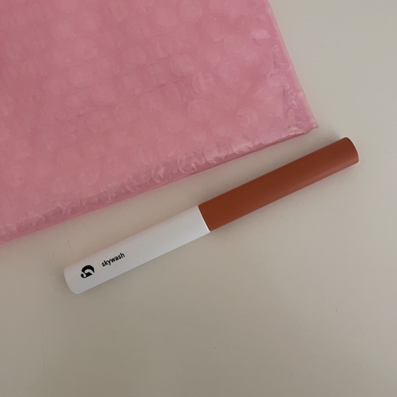 glossier sky wash - valley - Picture 2 of 5